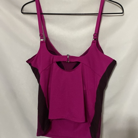 ATHLETA WO SIZE 38B/C SPORTS TANK TOP/ TANKINI SWIM TOP FUSHIA WINE COLOR CLEAN - Picture 11 of 12